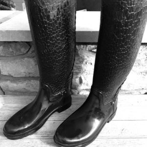 Size 6 Women’s Kenneth Cole Rainboots